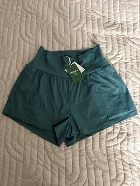 Nwt Halara active shorts